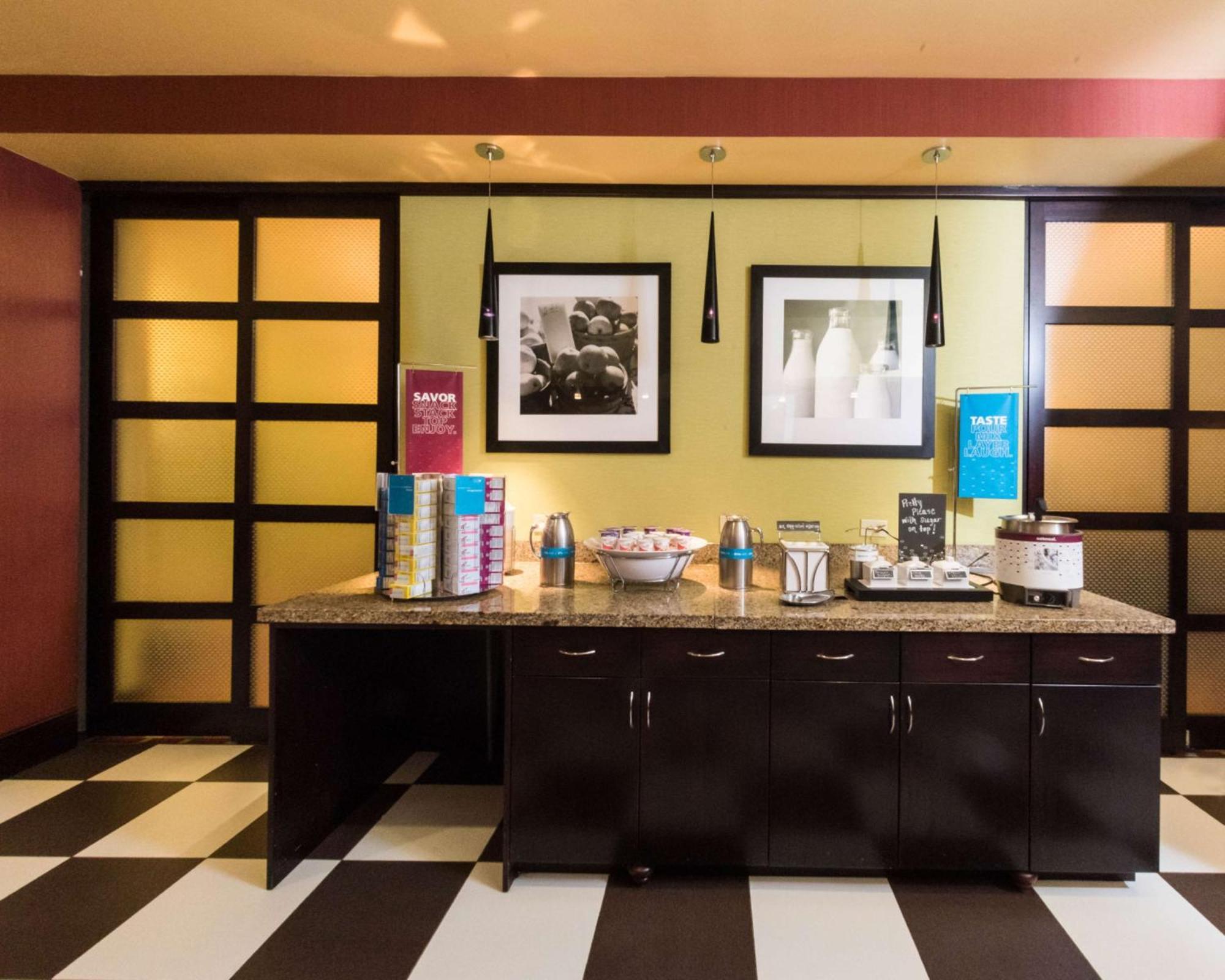 Hampton Inn And Suites Woodstock, Virginia Esterno foto