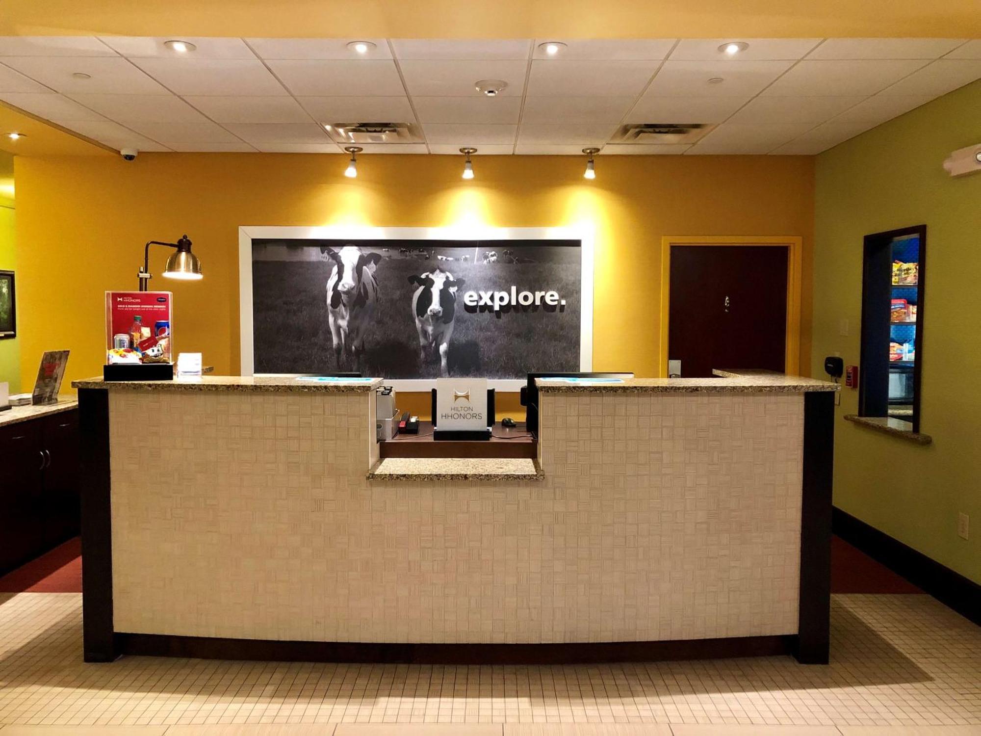 Hampton Inn And Suites Woodstock, Virginia Esterno foto